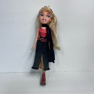 Bratz Xpress it Fashion Collection Cloe Doll 2002 missing boot mark on face y2k